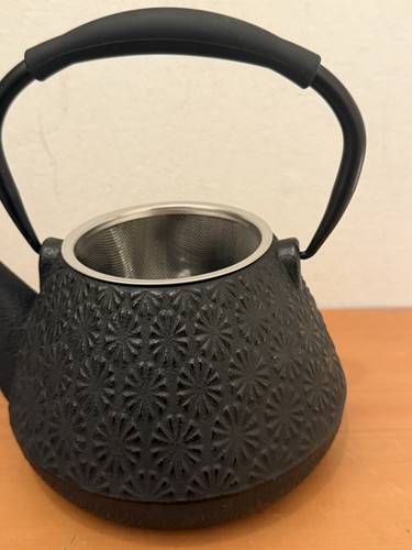 Milvbusiss cast iron teapot - milvbusiss,