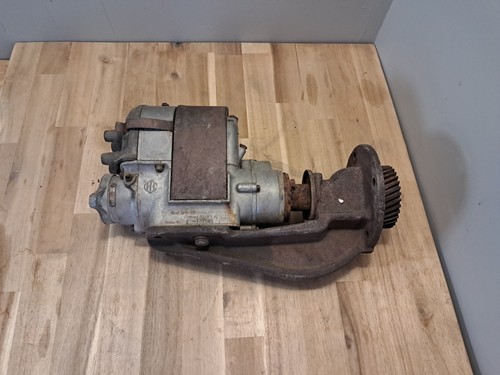 Antique ihc farmall magneto - farmall,