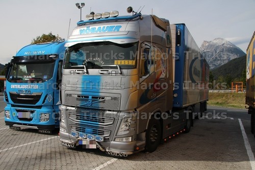 Truck photo volvo box - truck,