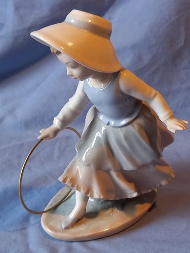 Nao lladro 0297 girl - nao, by