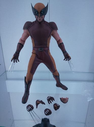 Hottoys wolverine brown - hottoys,