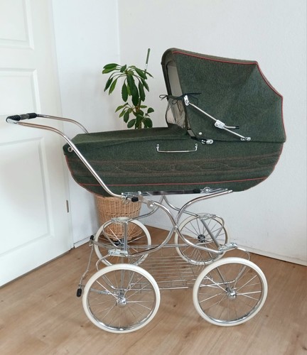 Nostalgia gondola pram