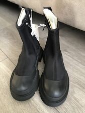 Zara Girls UK13 (EU 31) Zip Up Ankle Black Boots New. 