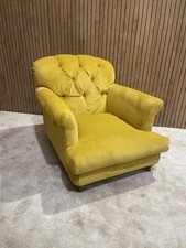 Loaf truffle Armchair in yellow clever velvet 