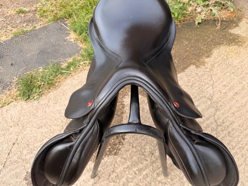 Albion jump saddle - albion, k2