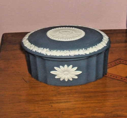 Wedgewood dark blue jasperware - wedgewood,