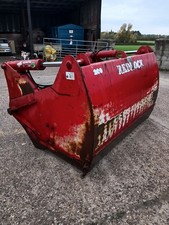 Red rock Shear Grab Silage 2m3 pin and cone cat brackets