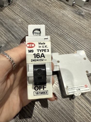 Mem mcb type - type, amp