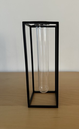 Black square metal frame with - metal,