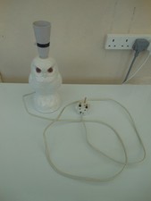 Poole Pottery white owl lamp - working