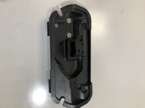 Yamaha 4c8 plastic engine - yamaha,
