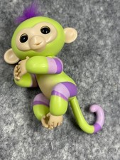 WowWee Fingerlings Baby Monkey