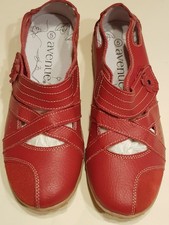 Ladies Avenue UK 5, Red
