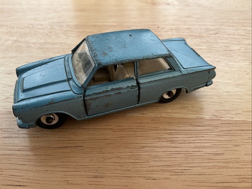 Dinky toys ford cortina 139 - dinky,