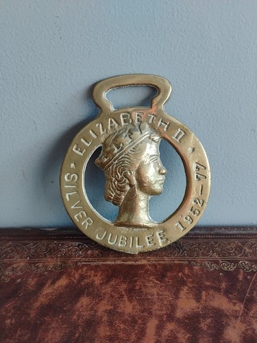 1977 horse brass silver - brass,