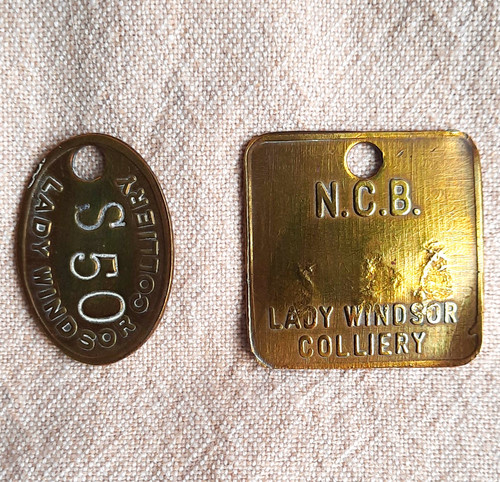 Pair vintage lady windsor - lady,