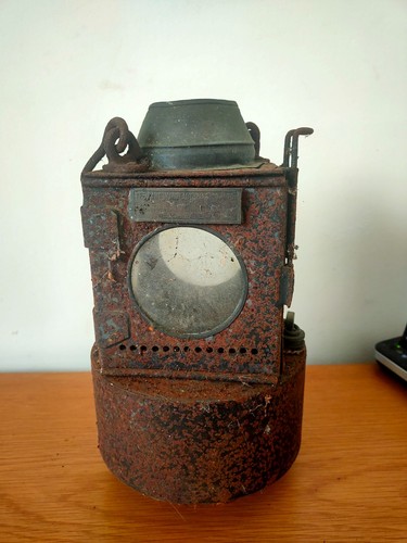 Signal lamp oil lantern - signal,
