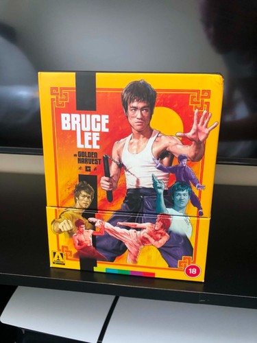 Bruce lee golden - at,