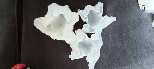 Intoresin crystal frog and - crystal,