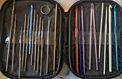 Vintage set crochet hooks - set,