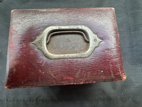 Antique style burgundy - style,