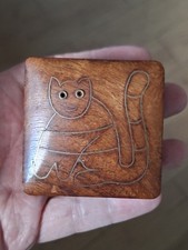 HINGED WOODEN TRINKET BOX WITH