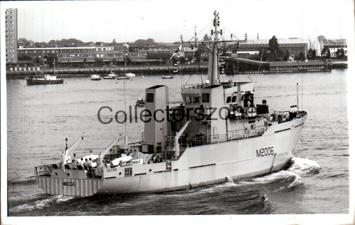 Royal navy minesweeper hms - ,