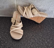 * SKECHERS* LEATHER &