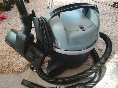 Nilfisk vp300 hepa 800 watt - nilfisk,