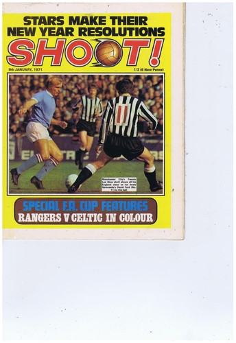 1971 shoot football magazines - football,