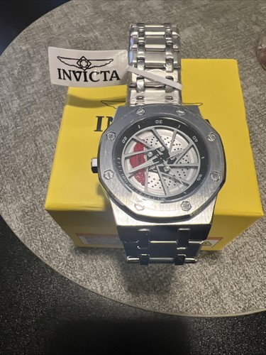 Brand new box - invicta, 69485