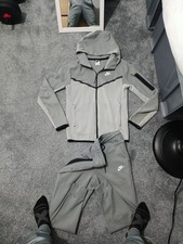 Old Season Grey Light Grey