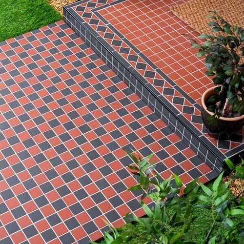 Victorian red black chequer - &,