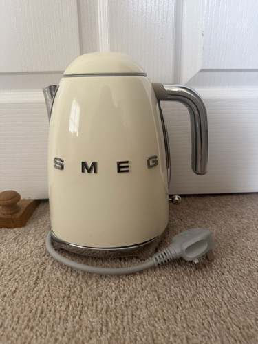 Smeg klf03cruk cream kettle - cream,