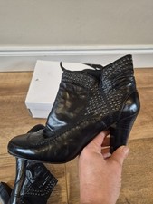 Unworn Vintage Nine West