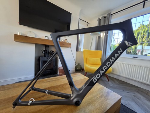 Boardman carbon fibre bicycle - carbon,