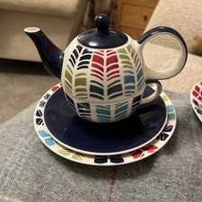 Whittard One Person Tea Pot Set Plus Plate Blue