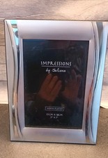 Silver Plated Photo Frame Impressions by Juliana 5 x 7" Side Detail Velvet Back