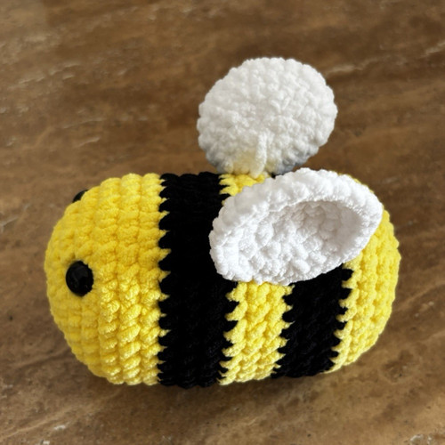 Handmade crocheted bee - handmade, soft