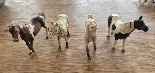 Geniune schleich set - schleich,