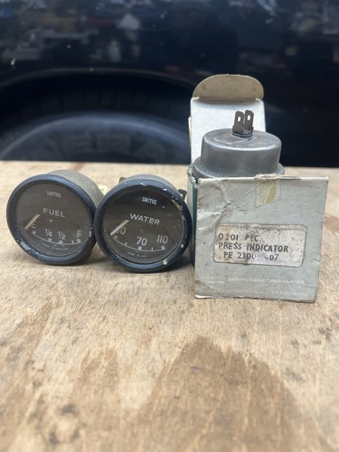Jaguar gauges fuel water - jaguar,