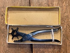 VINTAGE LEATHER BELT HOLE