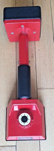 Carpet stretcher knee kicker - carpet,