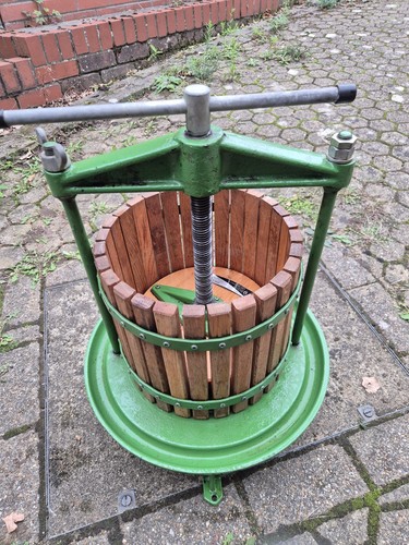 Salina fruit press - fruit,