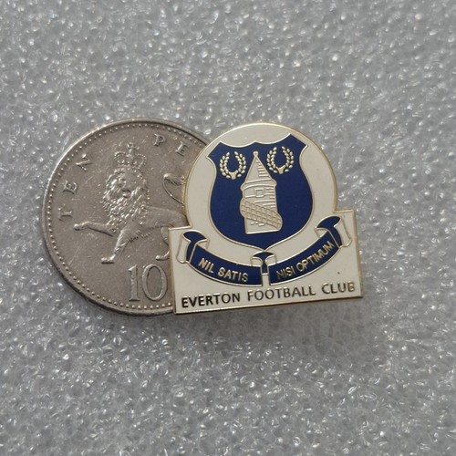 Everton badge - everton,