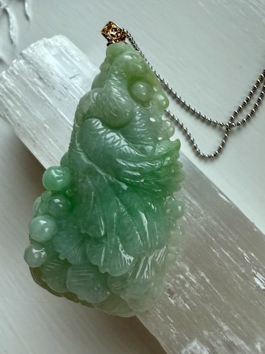 Natural green jadeite jade