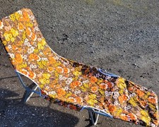 Vintage 1970s Floral Folding