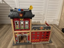 Hape Sustainable Wood Toy Large Fire Station Playset With Fire Engine