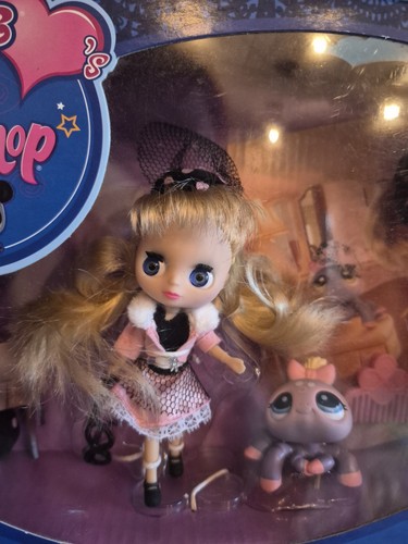 Nib blythe doll littlest - nib, pet