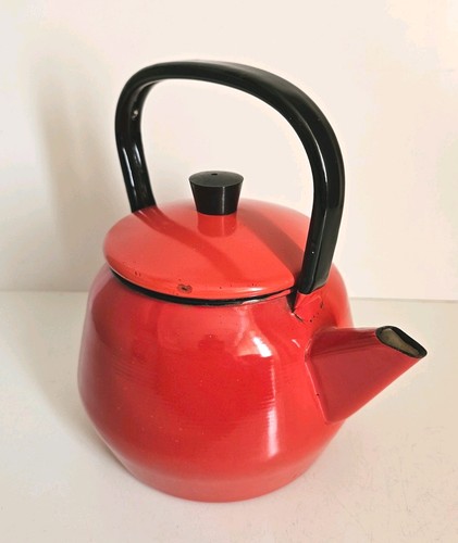 Vintage enamel tea - red, and